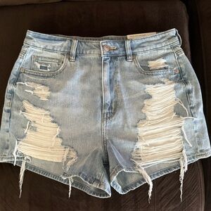 AE Jean Mom Shorts 💙